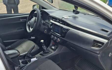 Toyota Corolla, 2015 год, 1 450 000 рублей, 5 фотография