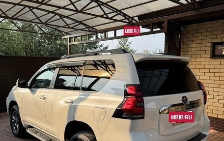 Toyota Land Cruiser Prado 150 рестайлинг 2, 2018 год, 6 099 999 рублей, 4 фотография