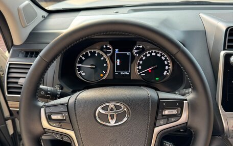 Toyota Land Cruiser Prado 150 рестайлинг 2, 2018 год, 6 099 999 рублей, 24 фотография