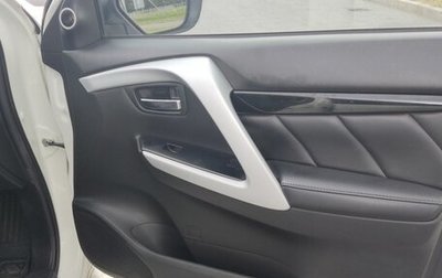 Mitsubishi Pajero Sport III рестайлинг, 2018 год, 1 700 000 рублей, 1 фотография