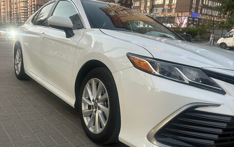 Toyota Camry, 2021 год, 3 200 000 рублей, 7 фотография