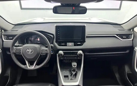 Toyota RAV4, 2020 год, 2 650 000 рублей, 2 фотография