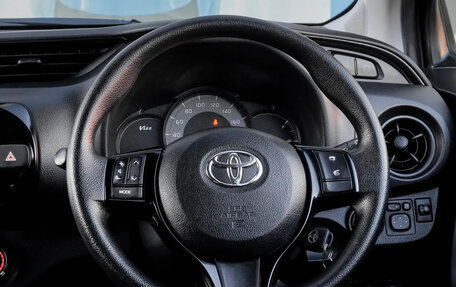 Toyota Vitz, 2019 год, 949 000 рублей, 10 фотография