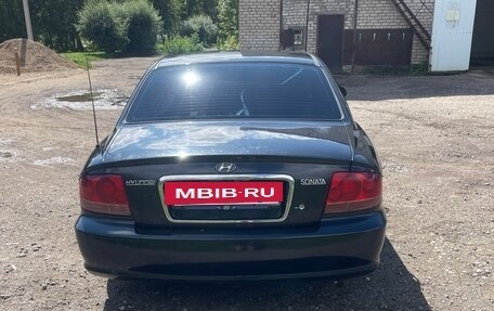 Hyundai Sonata IV рестайлинг, 2005 год, 310 000 рублей, 3 фотография