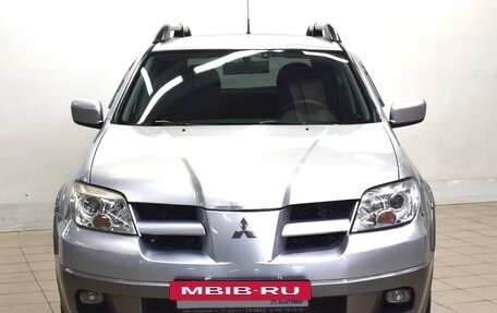Mitsubishi Outlander III рестайлинг 3, 2005 год, 695 000 рублей, 2 фотография