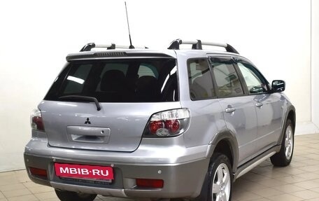 Mitsubishi Outlander III рестайлинг 3, 2005 год, 695 000 рублей, 4 фотография