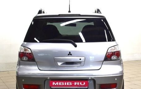Mitsubishi Outlander III рестайлинг 3, 2005 год, 695 000 рублей, 3 фотография