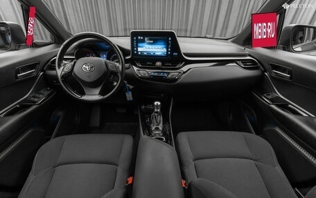 Toyota C-HR I рестайлинг, 2018 год, 1 990 000 рублей, 10 фотография
