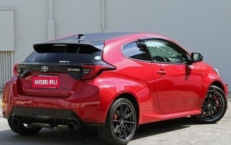 Toyota Yaris, 2021 год, 2 000 000 рублей, 6 фотография