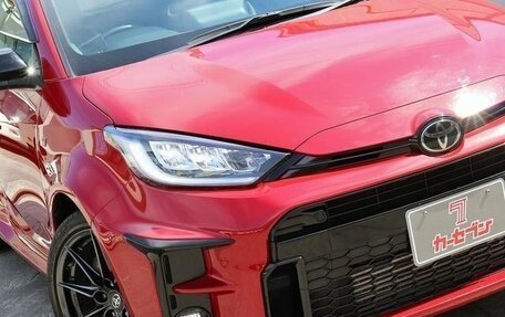 Toyota Yaris, 2021 год, 2 000 000 рублей, 11 фотография