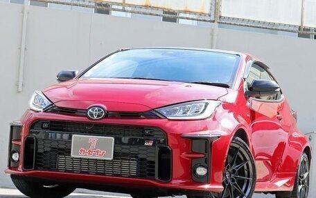 Toyota Yaris, 2021 год, 2 000 000 рублей, 9 фотография