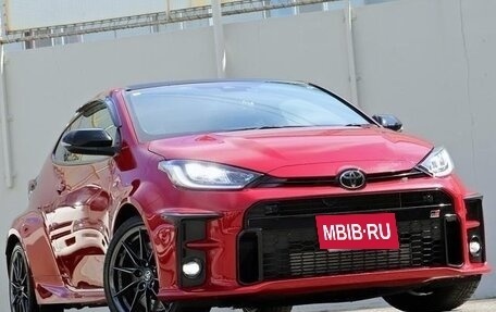 Toyota Yaris, 2021 год, 2 000 000 рублей, 10 фотография