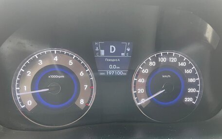 Hyundai Solaris II рестайлинг, 2012 год, 870 000 рублей, 15 фотография