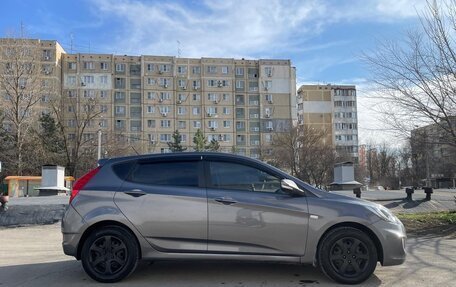 Hyundai Solaris II рестайлинг, 2012 год, 870 000 рублей, 7 фотография