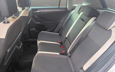Volkswagen Tiguan II, 2020 год, 3 950 000 рублей, 2 фотография