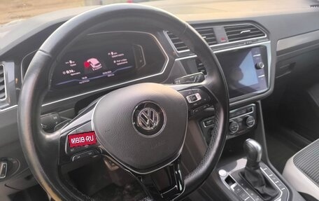 Volkswagen Tiguan II, 2020 год, 3 950 000 рублей, 3 фотография