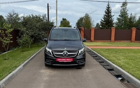 Mercedes-Benz V-Класс, 2019 год, 7 000 000 рублей, 2 фотография