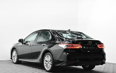 Toyota Camry, 2018 год, 2 495 000 рублей, 3 фотография