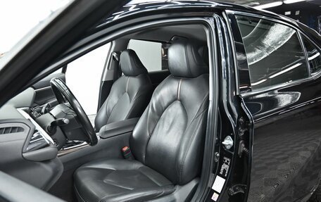 Toyota Camry, 2018 год, 2 495 000 рублей, 5 фотография