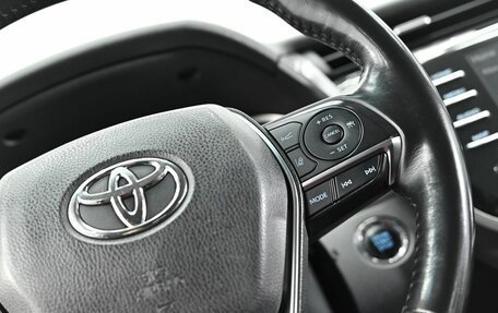 Toyota Camry, 2018 год, 2 495 000 рублей, 9 фотография