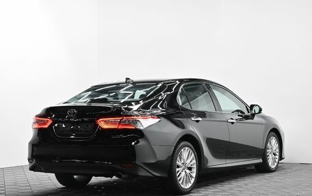 Toyota Camry, 2018 год, 2 495 000 рублей, 4 фотография