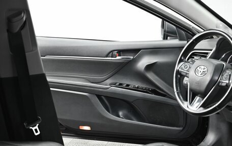 Toyota Camry, 2018 год, 2 495 000 рублей, 6 фотография