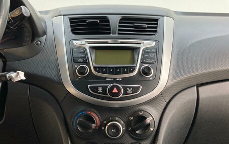 Hyundai Solaris II рестайлинг, 2013 год, 875 000 рублей, 11 фотография