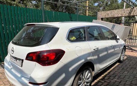 Opel Astra J, 2012 год, 770 000 рублей, 4 фотография