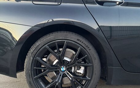 BMW 5 серия, 2018 год, 3 000 000 рублей, 3 фотография