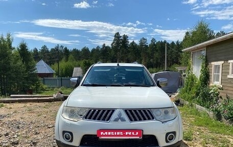 Mitsubishi Pajero Sport II рестайлинг, 2012 год, 1 699 900 рублей, 2 фотография