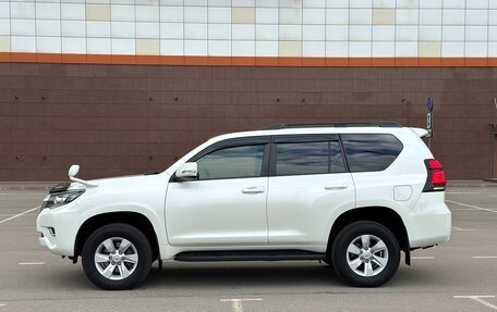 Toyota Land Cruiser Prado 150 рестайлинг 2, 2017 год, 3 800 000 рублей, 8 фотография