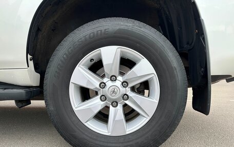 Toyota Land Cruiser Prado 150 рестайлинг 2, 2017 год, 3 800 000 рублей, 13 фотография