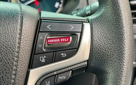 Toyota Land Cruiser Prado 150 рестайлинг 2, 2017 год, 3 800 000 рублей, 23 фотография
