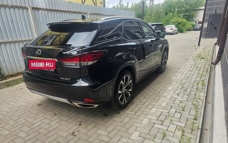 Lexus RX IV рестайлинг, 2021 год, 5 800 000 рублей, 2 фотография