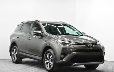 Toyota RAV4, 2019 год, 2 495 000 рублей, 2 фотография
