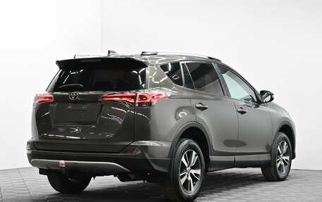 Toyota RAV4, 2019 год, 2 495 000 рублей, 4 фотография