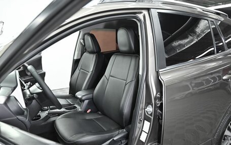 Toyota RAV4, 2019 год, 2 495 000 рублей, 6 фотография
