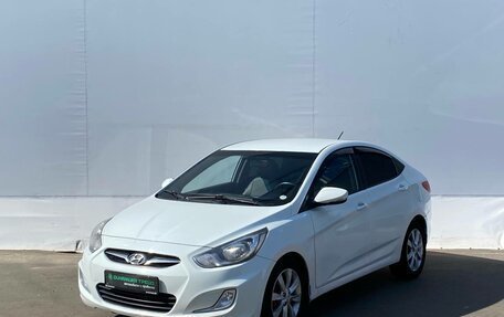 Hyundai Solaris II рестайлинг, 2012 год, 595 000 рублей, 1 фотография
