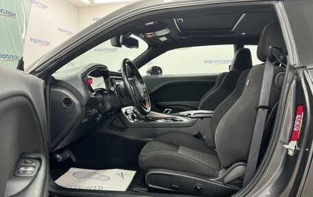 Dodge Challenger III рестайлинг 2, 2021 год, 4 677 000 рублей, 8 фотография