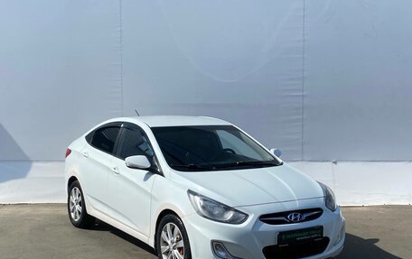 Hyundai Solaris II рестайлинг, 2012 год, 595 000 рублей, 3 фотография