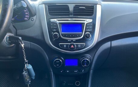 Hyundai Solaris II рестайлинг, 2012 год, 595 000 рублей, 12 фотография