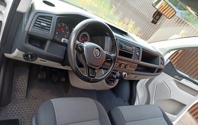 Volkswagen Transporter T6 рестайлинг, 2018 год, 2 850 000 рублей, 1 фотография
