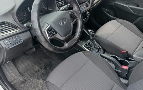 Hyundai Solaris II рестайлинг, 2021 год, 1 550 000 рублей, 7 фотография