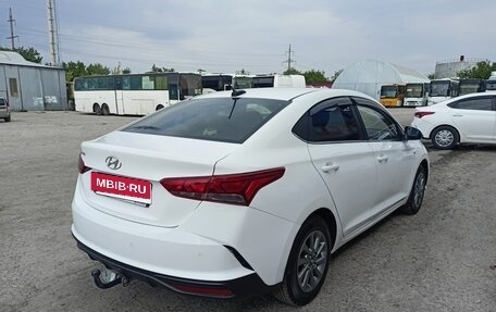 Hyundai Solaris II рестайлинг, 2021 год, 1 550 000 рублей, 4 фотография