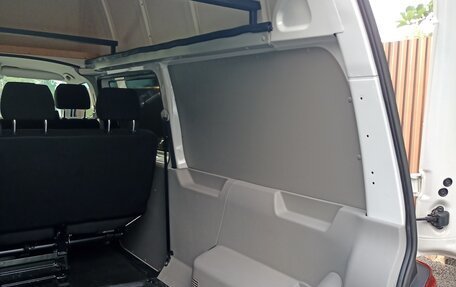 Volkswagen Transporter T6 рестайлинг, 2018 год, 2 850 000 рублей, 12 фотография