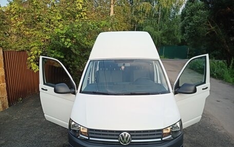 Volkswagen Transporter T6 рестайлинг, 2018 год, 2 850 000 рублей, 5 фотография