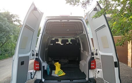 Volkswagen Transporter T6 рестайлинг, 2018 год, 2 850 000 рублей, 15 фотография