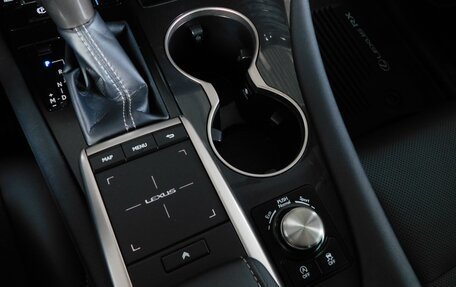 Lexus RX IV рестайлинг, 2020 год, 4 850 000 рублей, 29 фотография