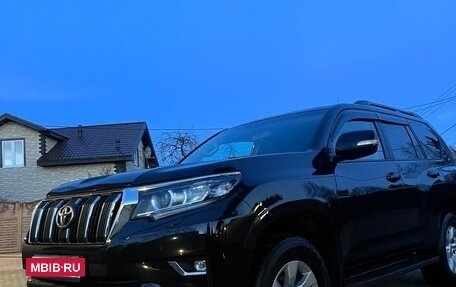 Toyota Land Cruiser Prado 150 рестайлинг 2, 2021 год, 4 300 000 рублей, 6 фотография
