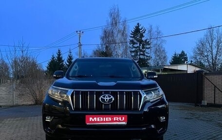 Toyota Land Cruiser Prado 150 рестайлинг 2, 2021 год, 4 300 000 рублей, 3 фотография